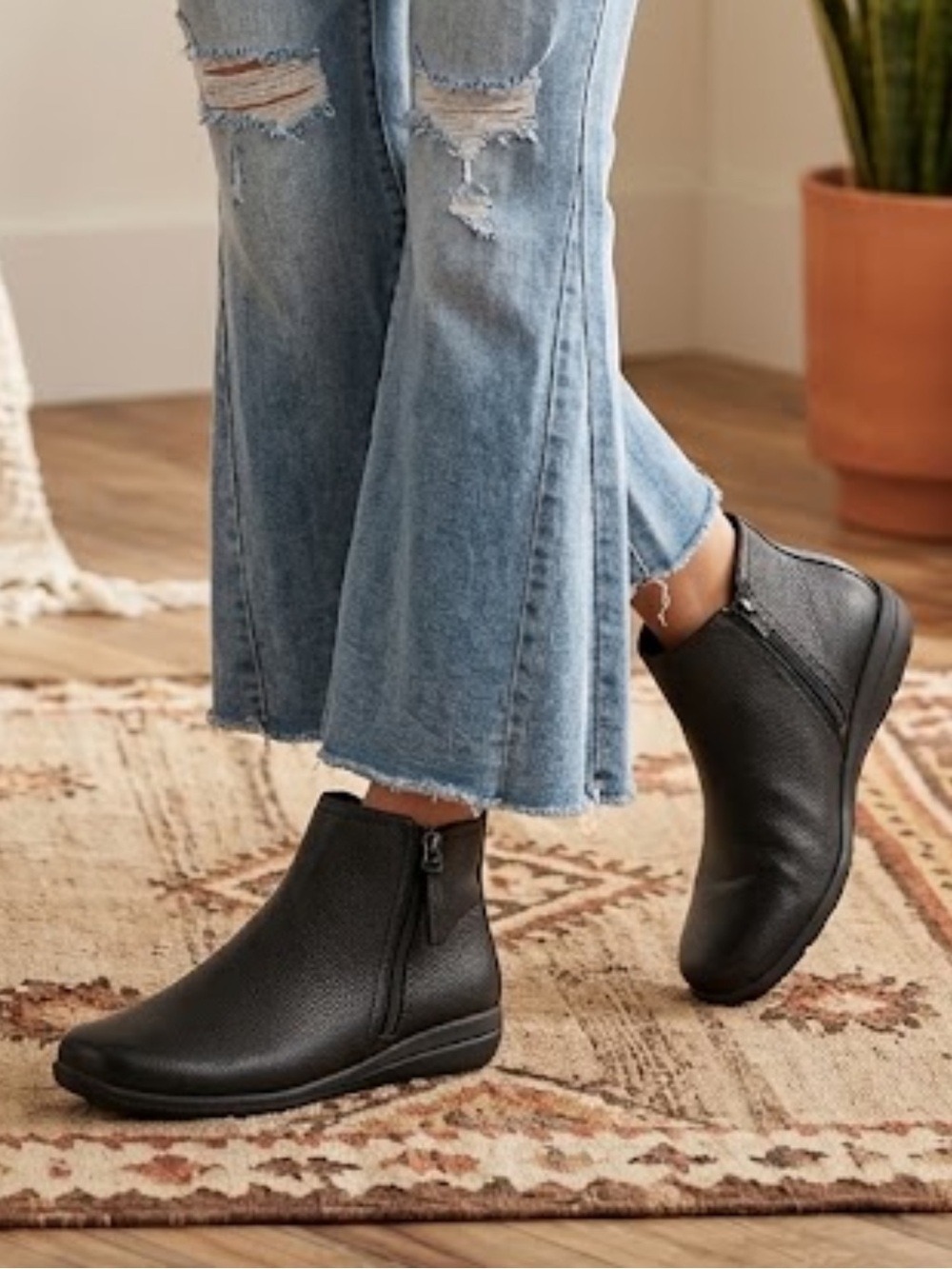 Easy Spirit Aleena Pebbled Ankle Booties Brown Comfort Boots NWT